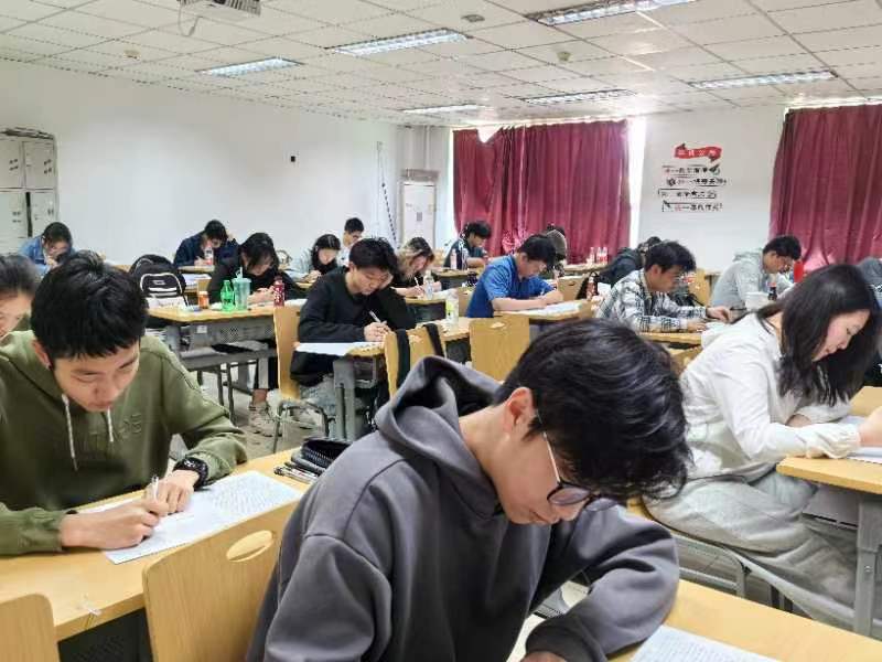 联考中国港澳台联考北京校区：港澳台侨联考升学公益讲座——福州专场圆满收官，助力学子扬帆起航