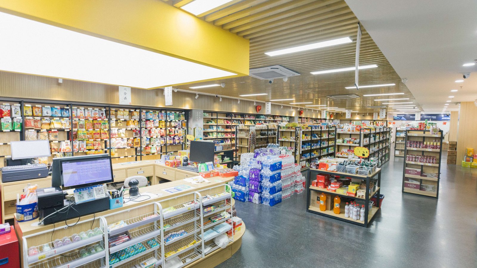 夏越港澳台联考强化班：港澳台联考想上深圳大学？2025最新分数线+热门专业解析！
