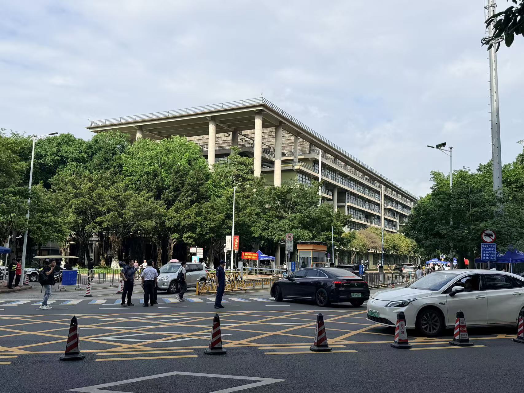 原暨南大学出版社联考班创始人创办：同样考进港大，学费差80万！都是港澳台联考生为什么待遇差这么多？
